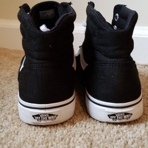 Vans Shoes - Black and white Vans Vans Shoes - Black and white Vans